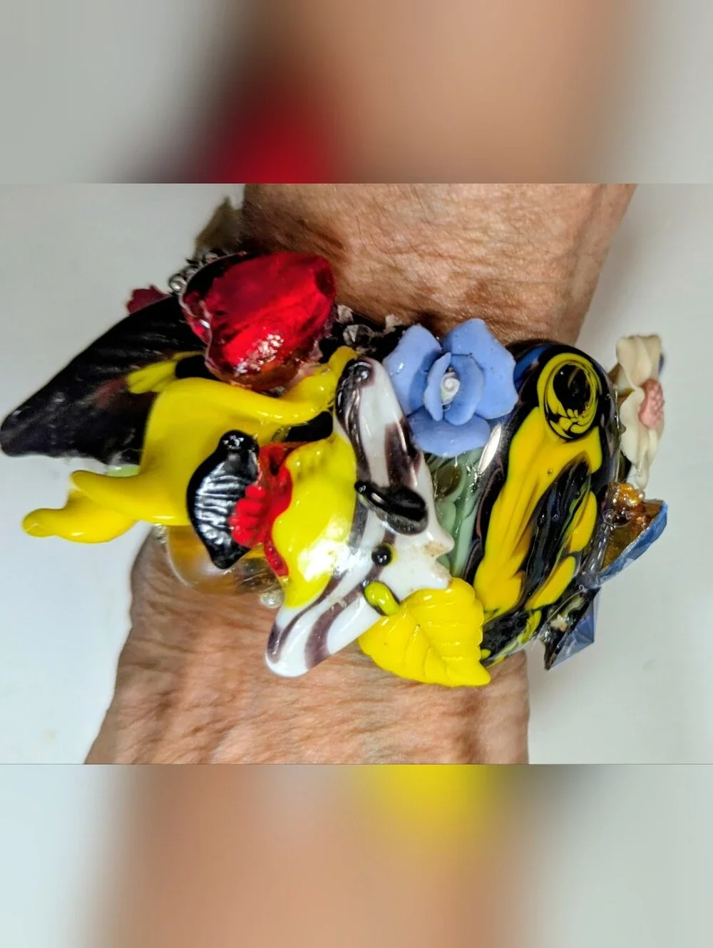 Wendy Gell bracelet glass fish with glass center stones Murano glass Swarovskis